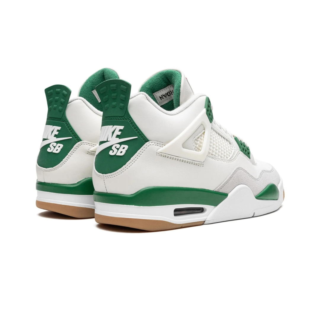 AIR JORDAN 4 RETRO SB
"Pine Green"