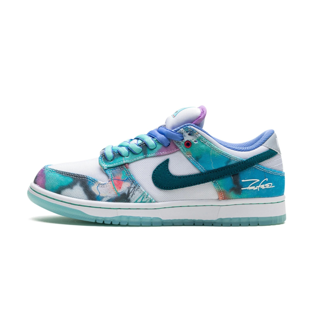 DUNK LOW SB
"Futura Laboratories - Bleached Aqua"