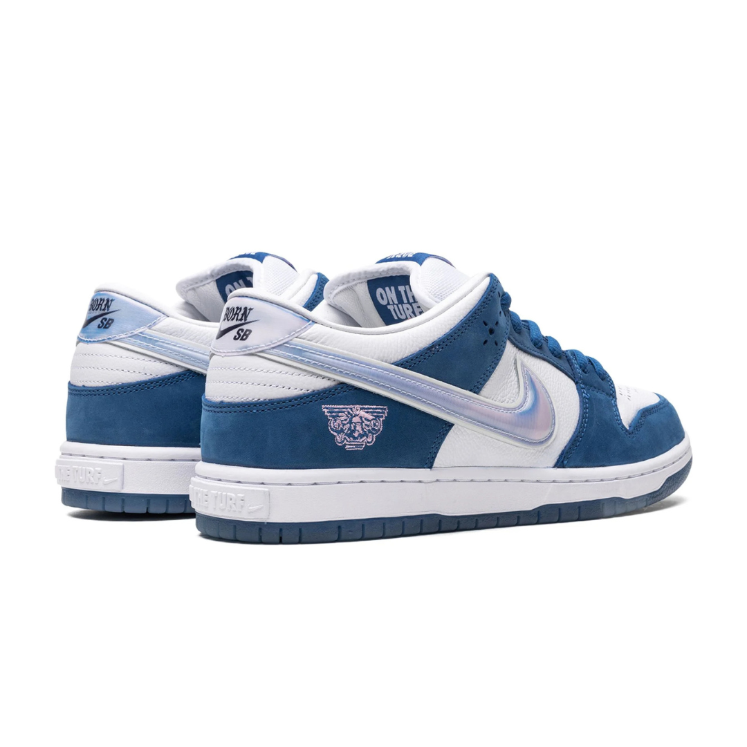 SB DUNK LOW
"Born x Raised"