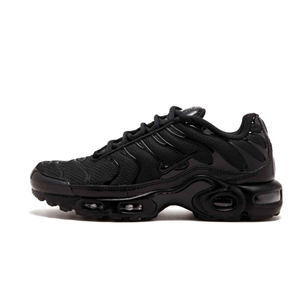 AIR MAX PLUS "Triple Black"